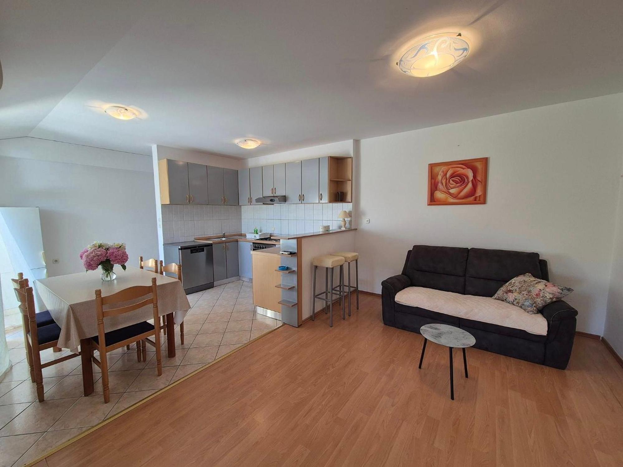 Apartments Velinka Mundanije Екстериор снимка